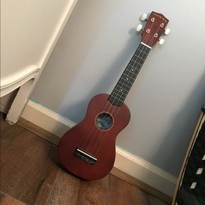 Diamond Head Oak Ukulele